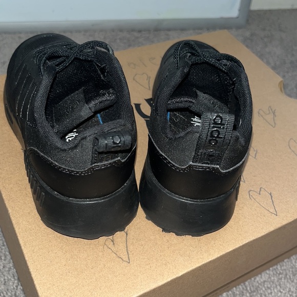 Adidas for kids - Picture 3 of 7